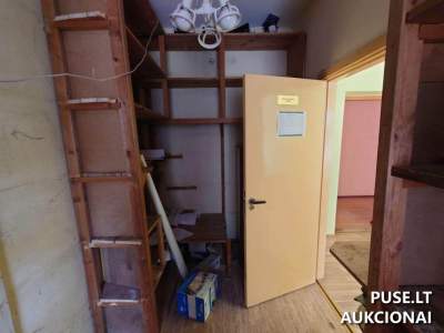 Administracinės patalpos Šakiuose, Bažnyčios g. 3, 48/100 dalis, pradinė kaina 89457 EUR