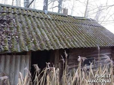 Parduodama 1/4 dalis gyvenamojo namo su ūkiniais pastatais Utenos r. Degučių k. už 1400 EUR pradinę kainą