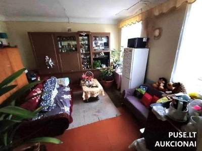 Parduodamas 56 kv. m. butas Pasvalio r. sav., Kraštų k. Gamyklos g. su priklausančiu žemės sklypu už 1800 EUR