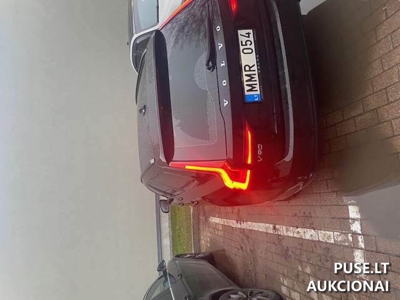 VOLVO V90 Keleivinis automobilis 1