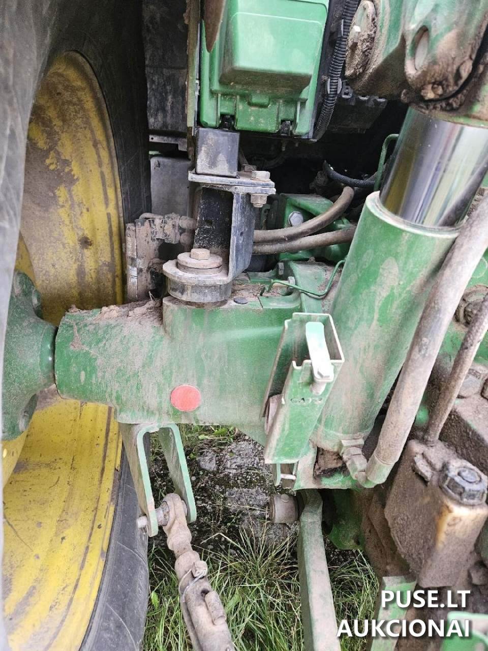 John Deere Traktoriai, savaeigės mašinos, priekabos, puspriekabės 17