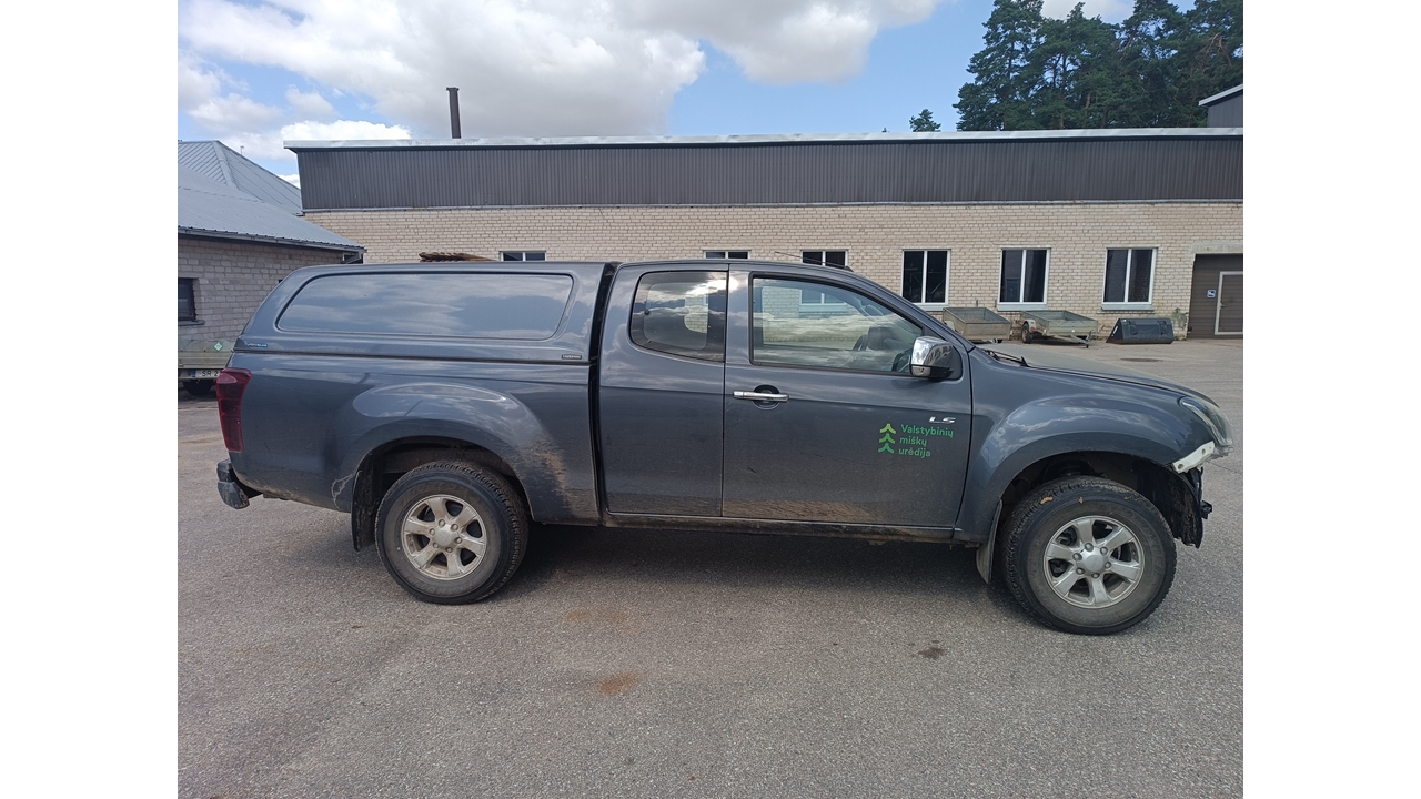 Lengvasis automobilis ISUZU	D-MAX Inv. nr. 12300000021 Traktoriai, savaeigės mašinos, priekabos, puspriekabės 6