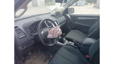 Parduodamas ISUZU D-MAX automobilis aukcione nuo 9629 EUR - Traktoriai ir savaeigės mašinos