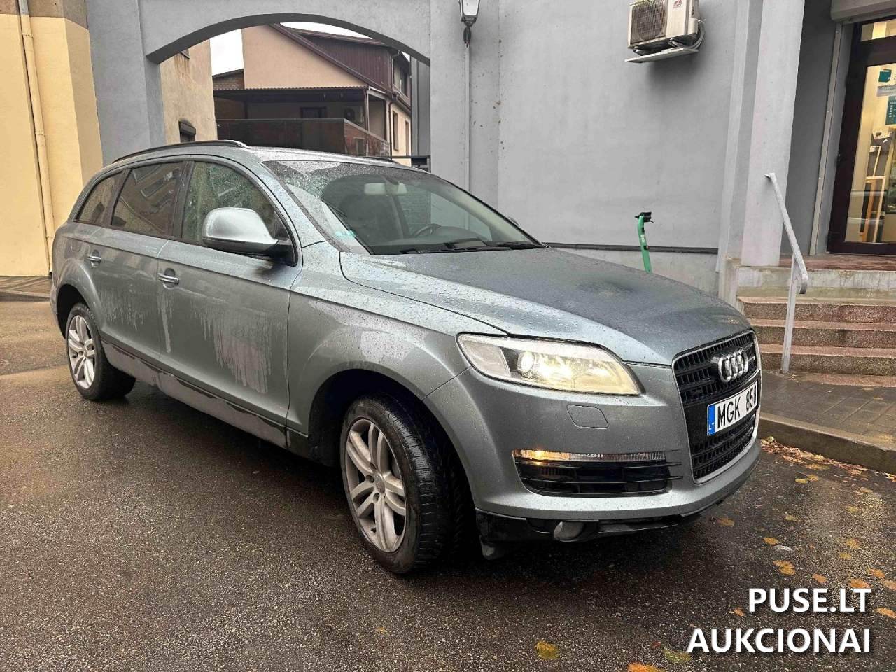 AUDI Q7 Keleivinis automobilis 3