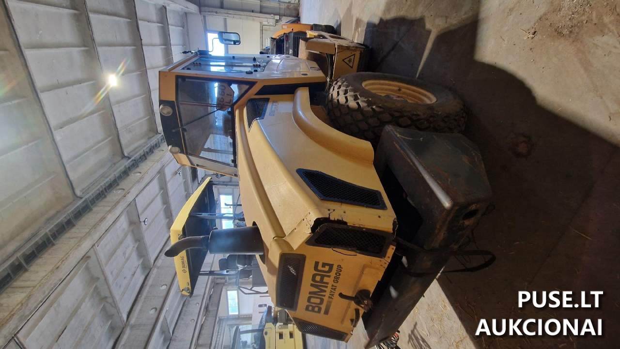 Vibrovolas Bomag BW177 D-4 Traktoriai, savaeigės mašinos, priekabos, puspriekabės 1