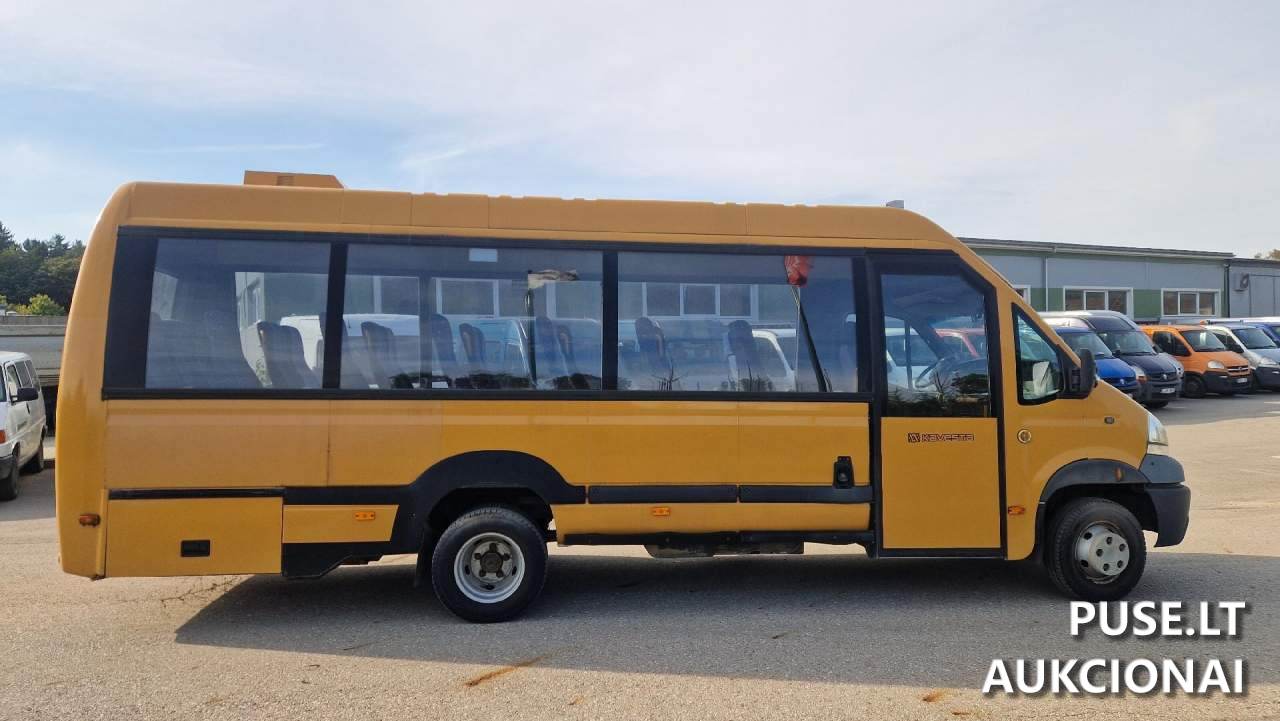 Automobilis Renault Mascott Mažas autobusas 4