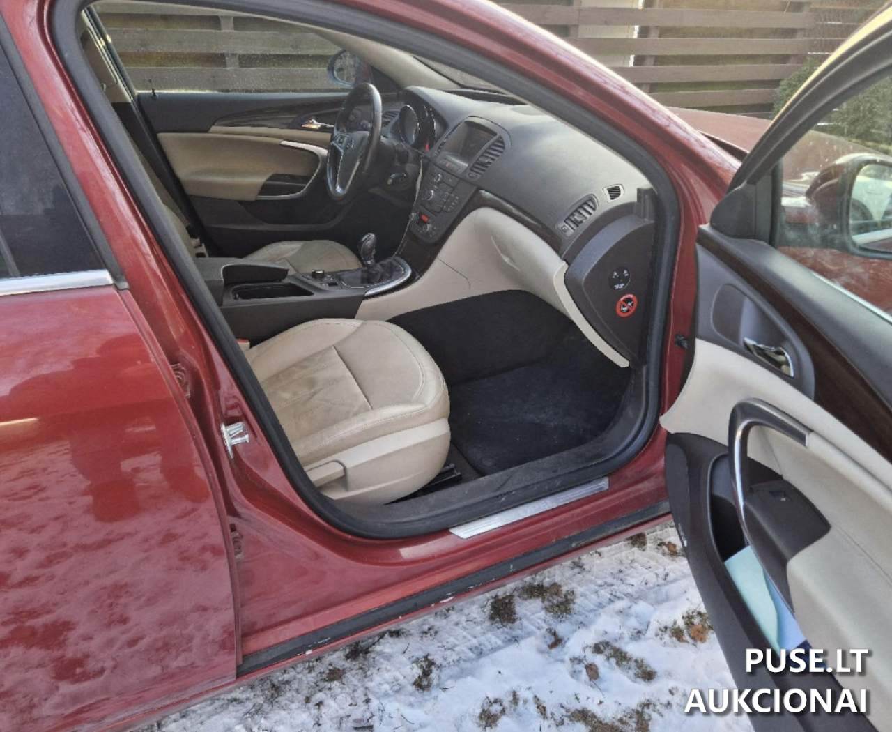 OPEL INSIGNIA SPORTS TOURER Lengvasis automobilis 3