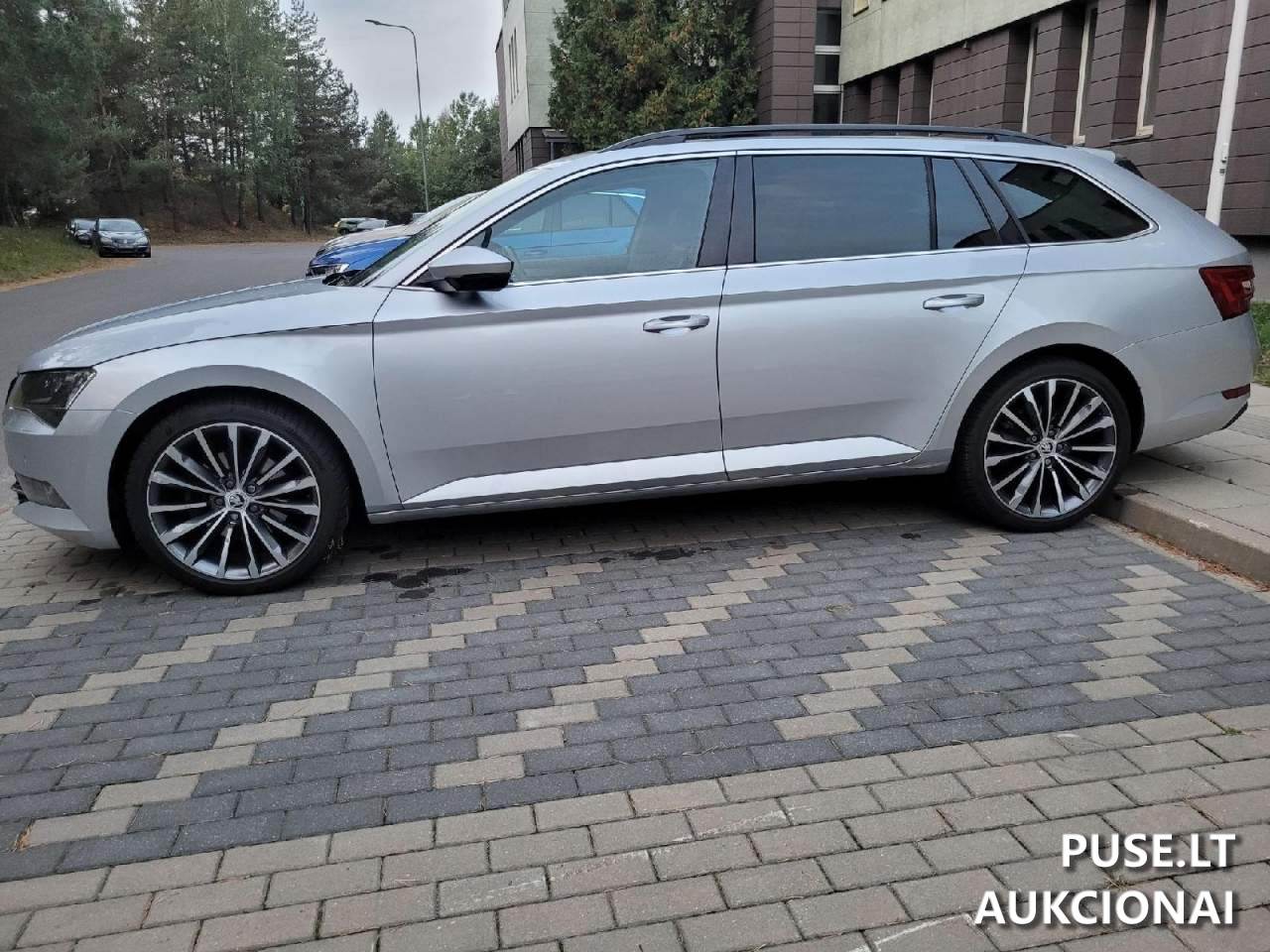 Škoda Superb Lengvasis automobilis 2