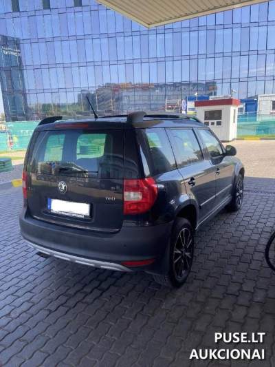 Parduodamas automobilis Škoda Yeti juodos spalvos 5412 EUR pradinė kaina
