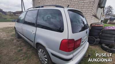 Lengvasis automobilis Seat Alhambra 2003 parduodamas aukcione Vilniuje nuo 3500 EUR