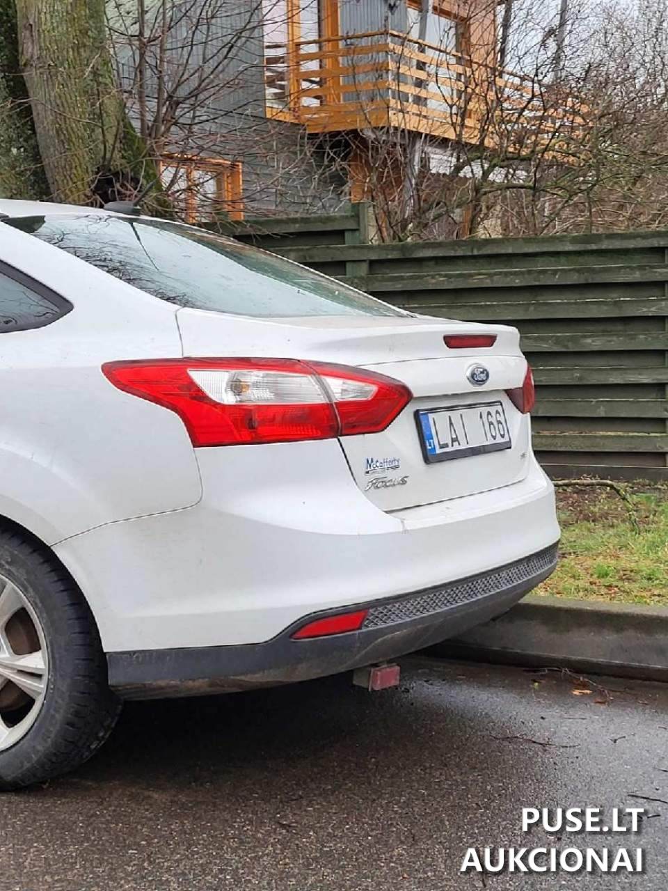 FORD FOCUS Keleivinis automobilis 1