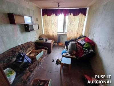 1/2 dalis buto Šiauliuose, Ežero g. 8, pradinė kaina 1700 EUR