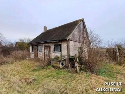 Parduodama 1/2 dalis gyvenamojo namo Marijampolės r. Puskelniuose 2000 EUR