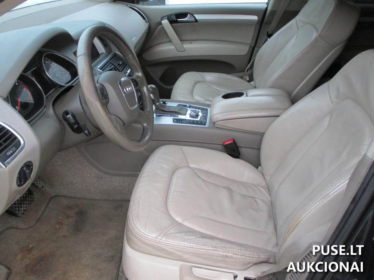 AUDI Q7 Keleivinis automobilis 6