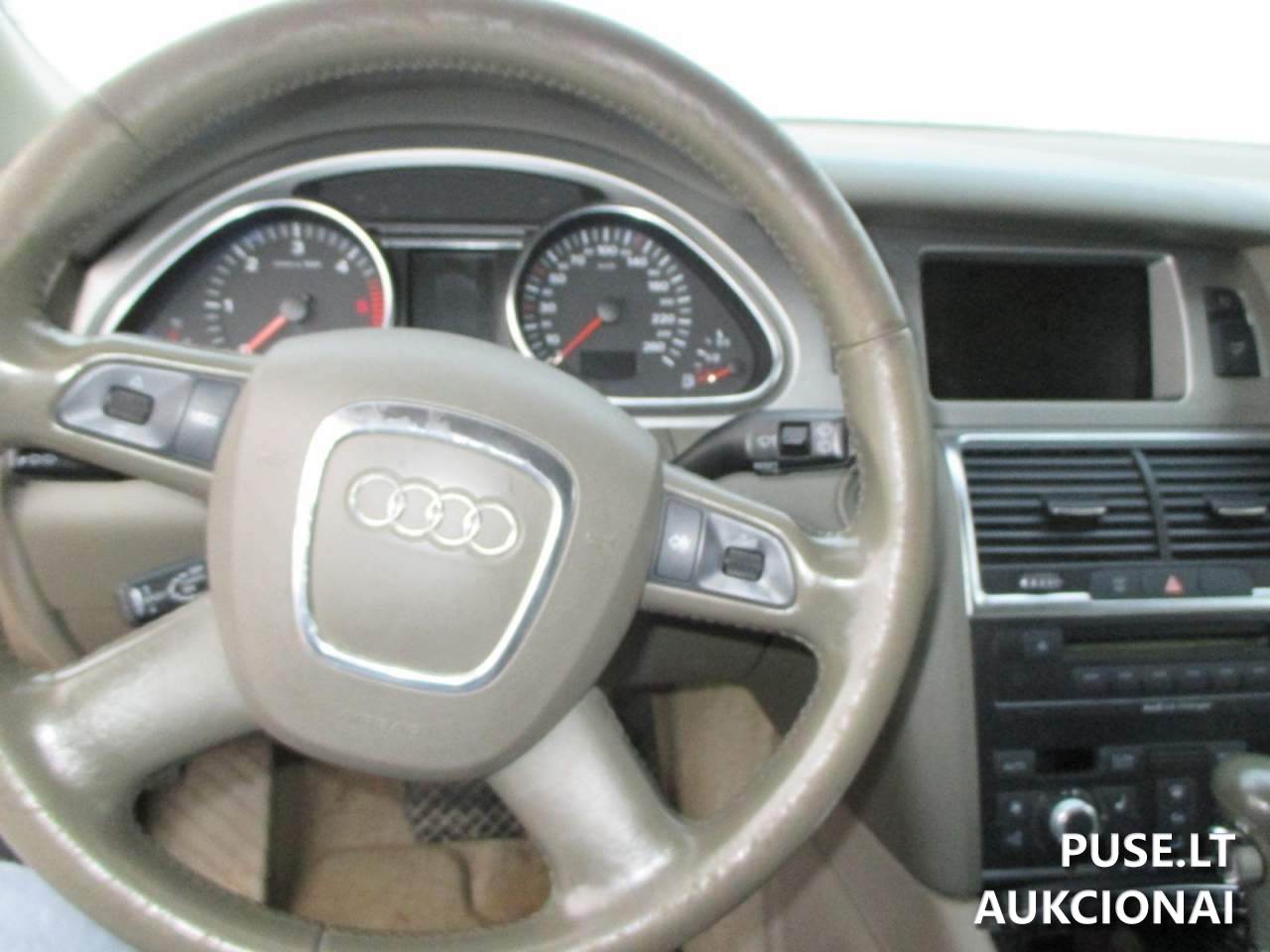 AUDI Q7 Keleivinis automobilis 7