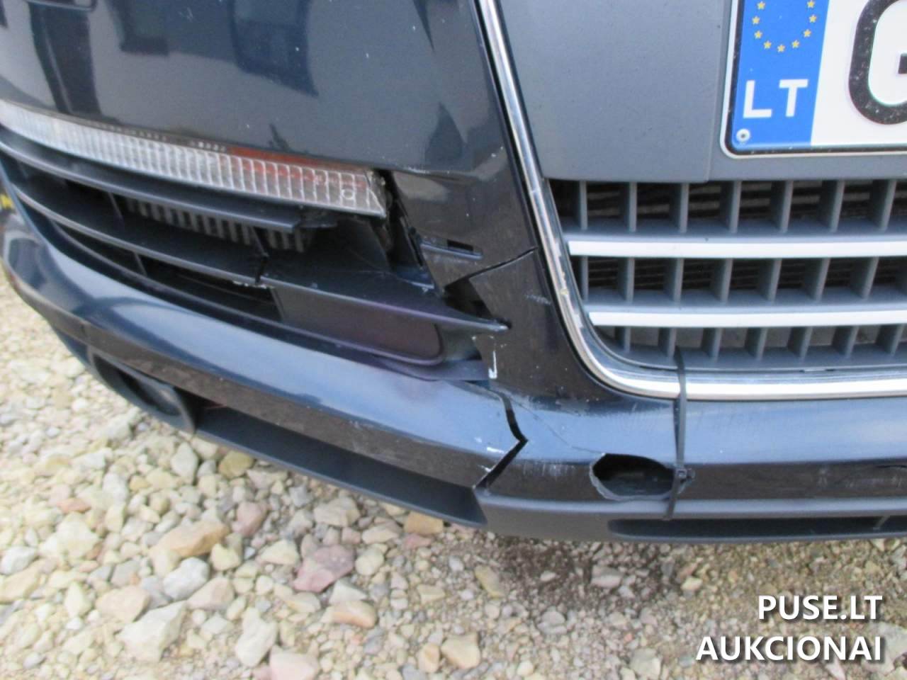 AUDI Q7 Keleivinis automobilis 8