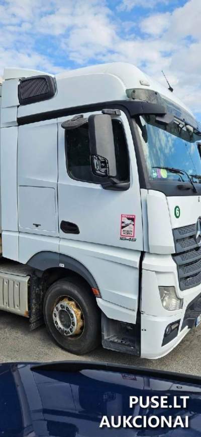 Krovininis automobilis MERCEDES BENZ ACTROS 1845 LS aukcionas nuo 20000 EUR