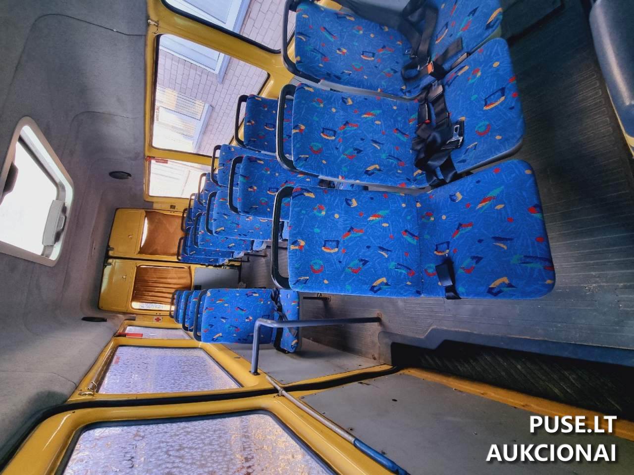Mokyklinis autobusas Mercedes Benz Autobusas virš 5t. 1