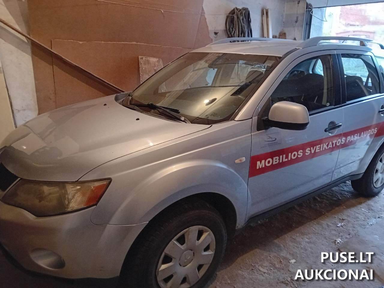 Automobilis Mitsubishi Outlander Lengvasis automobilis 2