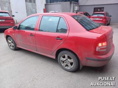 Parduodamas automobilis SKODA FABIA 2006 m. benzinas Kauno rajone, pradinė kaina 500 EUR