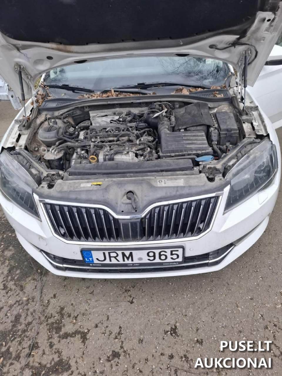 Škoda Superb Keleivinis automobilis 1