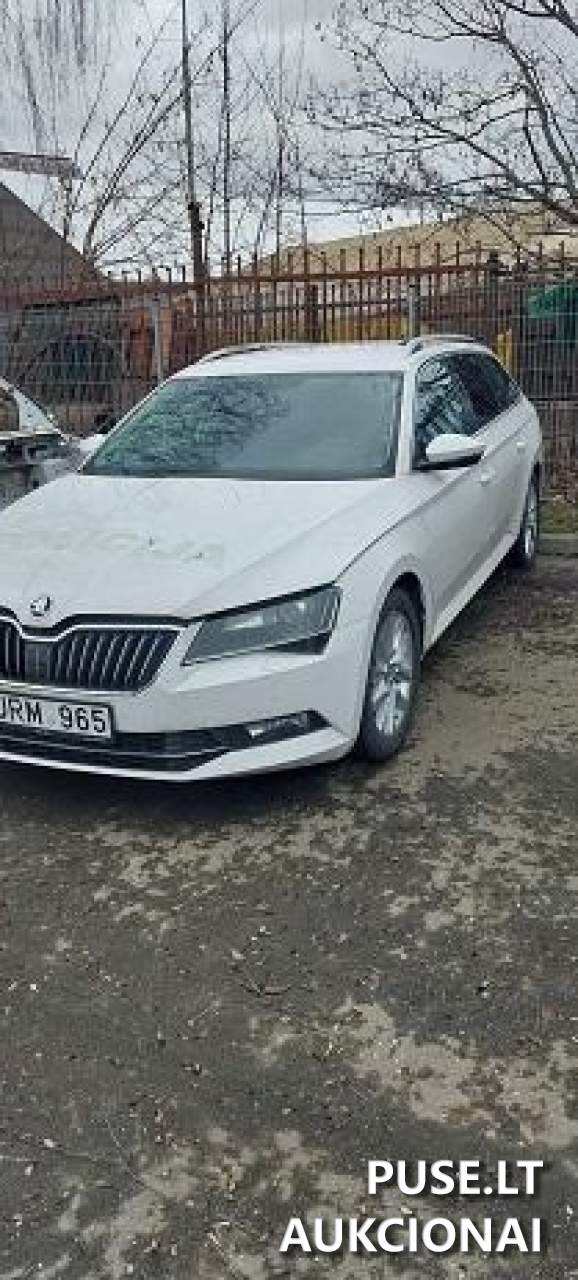 Škoda Superb Keleivinis automobilis 5