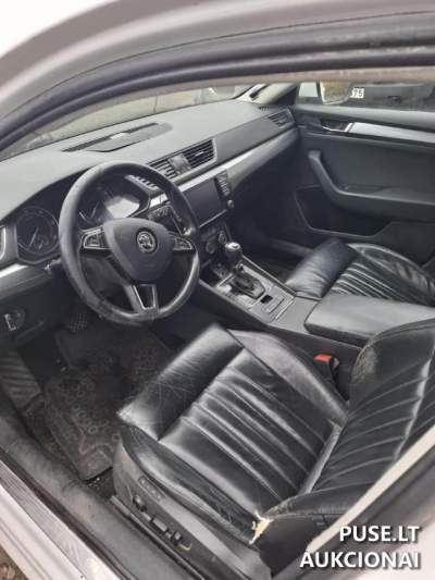 Keleivinio automobilio Škoda Superb aukcionas Panevėžyje nuo 5910 EUR, 2017 m. dyzelinis