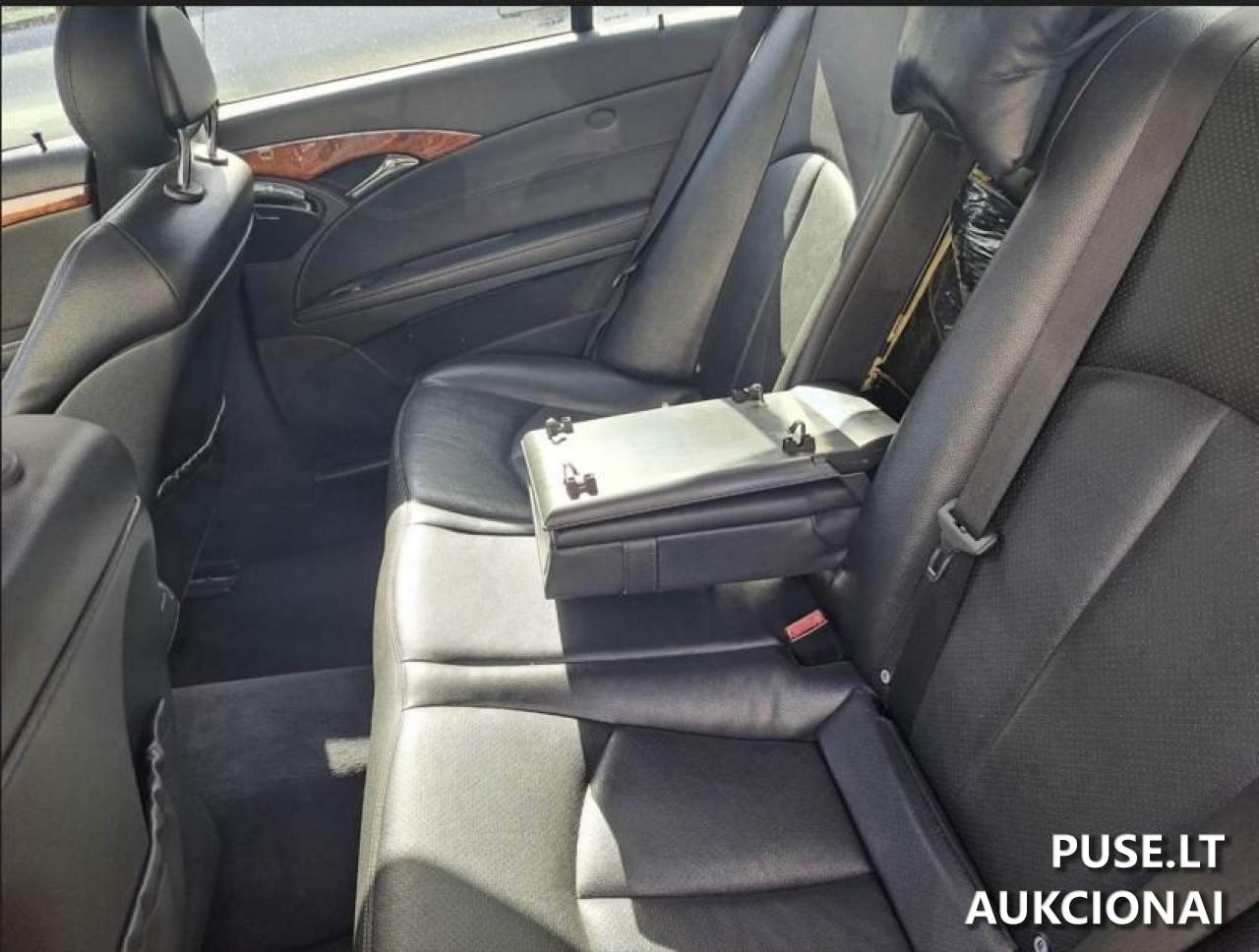 2 transporto priemonės Neklasifikuota 1