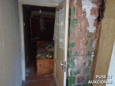 Parduodamas 40 kv.m. 1 kambario butas Ukmergėje, Kauno g. 20, pradinė kaina 13000 EUR