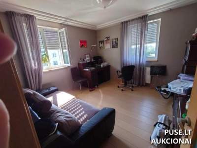 1/2 buto dalis Kaune, Aleksote, Akacijų g. 20A, 67800 EUR pradinė kaina, antstolių aukcionas