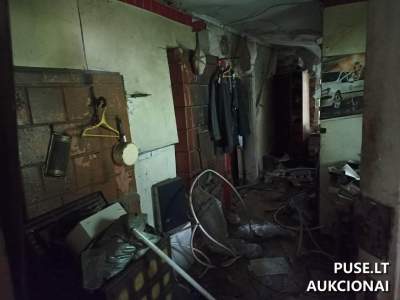 48/100 dalis gyvenamojo namo Kaune, Veiverių g. 68, 14700 EUR pradinė kaina, savivaldybės aukcionas