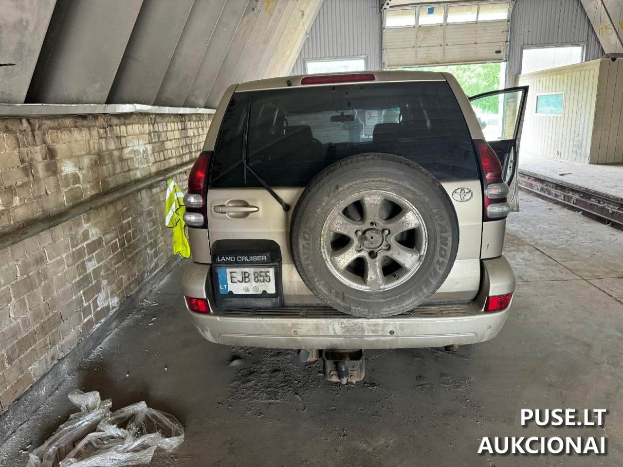 TOYOTA LAND CRUISER Lengvasis automobilis 4