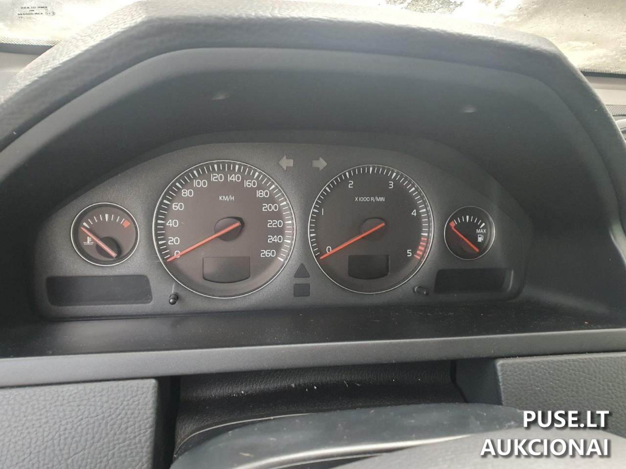VOLVO XC90 Keleivinis automobilis 6
