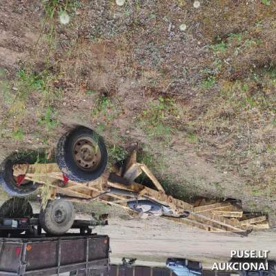 Padargai greideris aukcione Ignalinoje pradine kaina 200 EUR - techniškai pasenęs kelių priežiūros įrenginys