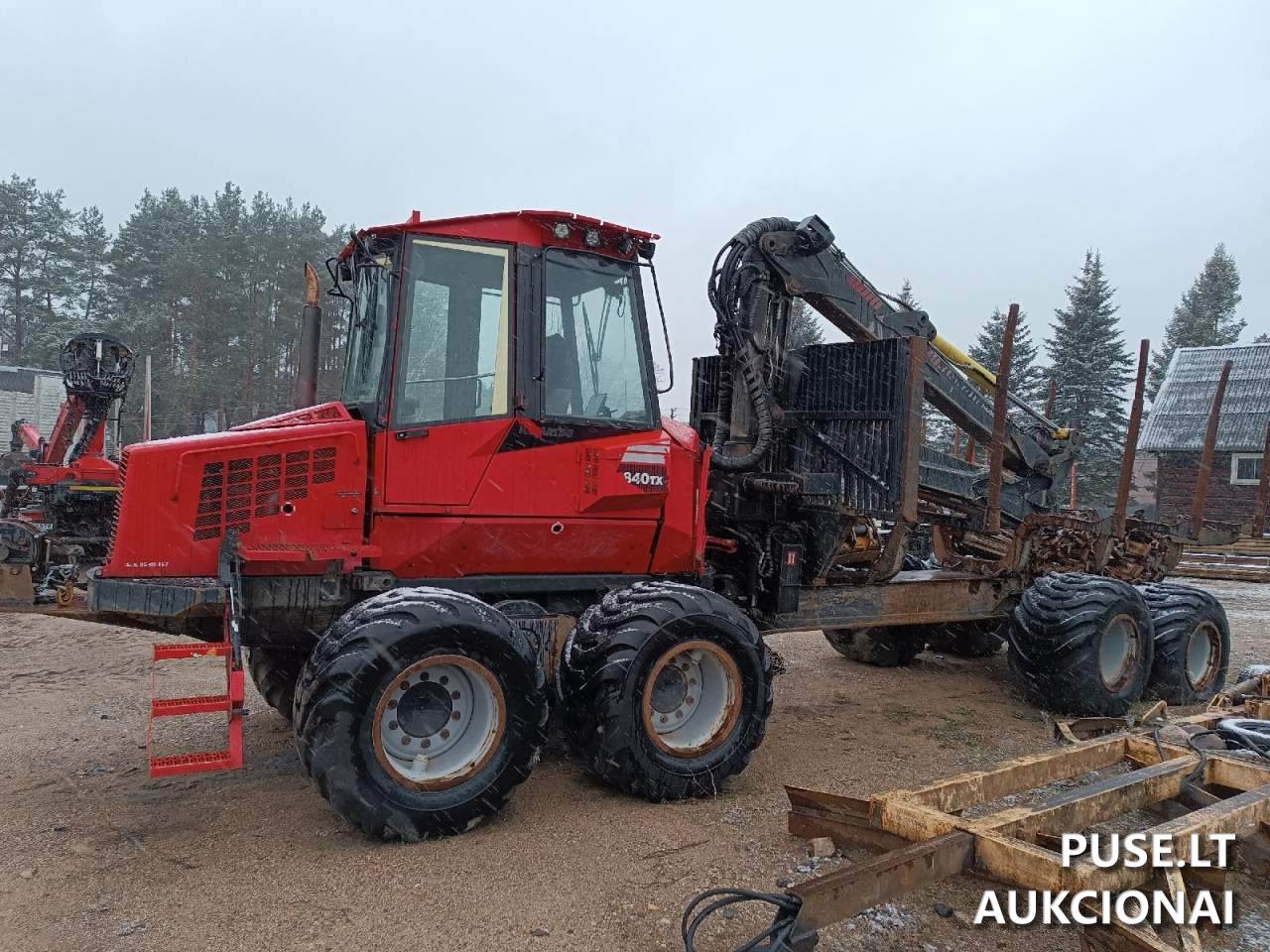 Medvežė KOMATSU-840TX Kuro lygio matuoklis (KOMATSU-840TX) Inv. Nr. 06-02-167; 404000004486 Traktoriai, savaeigės mašinos, priekabos, puspriekabės 1