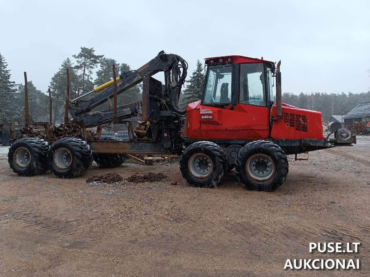 Medvežė KOMATSU-840TX Kuro lygio matuoklis (KOMATSU-840TX) Inv. Nr. 06-02-167; 404000004486 Traktoriai, savaeigės mašinos, priekabos, puspriekabės 3