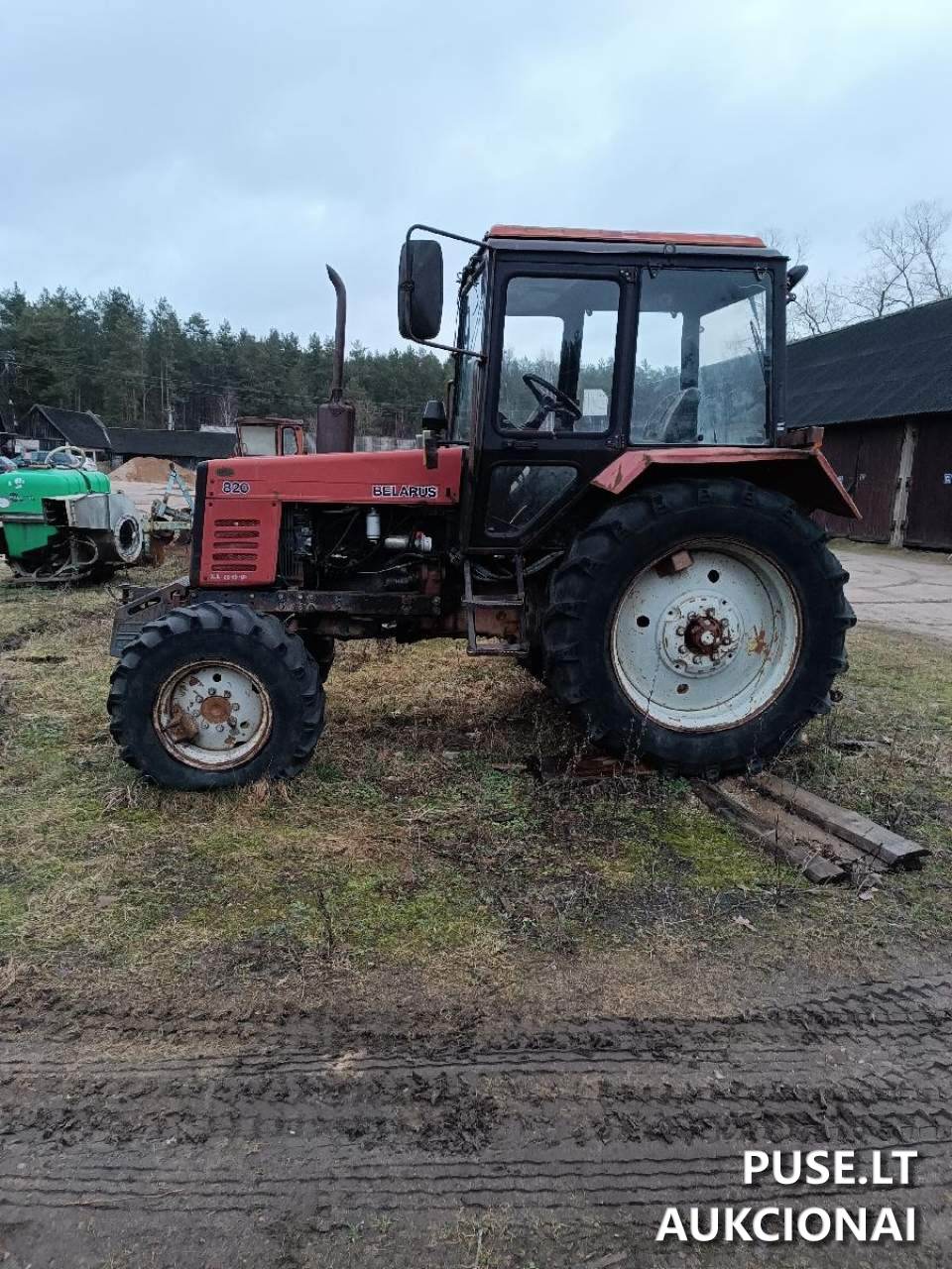 Traktorius Belorus-820 su  kuro zondu  2 vnt. Inv. Nr. 06-02-160   404000004486 Traktoriai, savaeigės mašinos, priekabos, puspriekabės 4