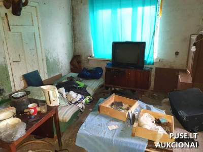 Parduodamas gyvenamasis namas Jurbarko rajone, Rutkiškių kaime, su ūkiniais pastatais ir 0.1854 ha sklypu - pradinė kaina 7600 EUR