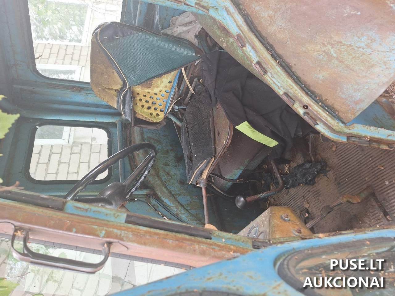 T-40M Traktoriai, savaeigės mašinos, priekabos, puspriekabės 4