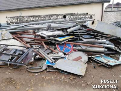 Juodojo metalo laužo aukcionas Šiauliuose, pradinė kaina 260 EUR už toną
