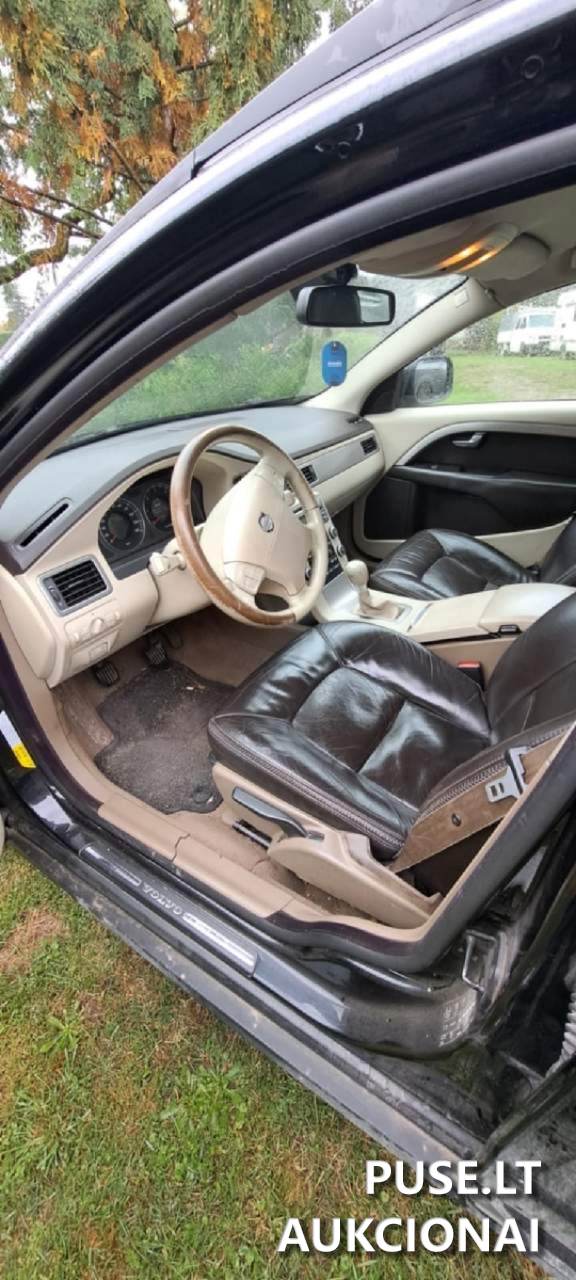 Automobilis VOLVO XC70 Lengvasis automobilis 1