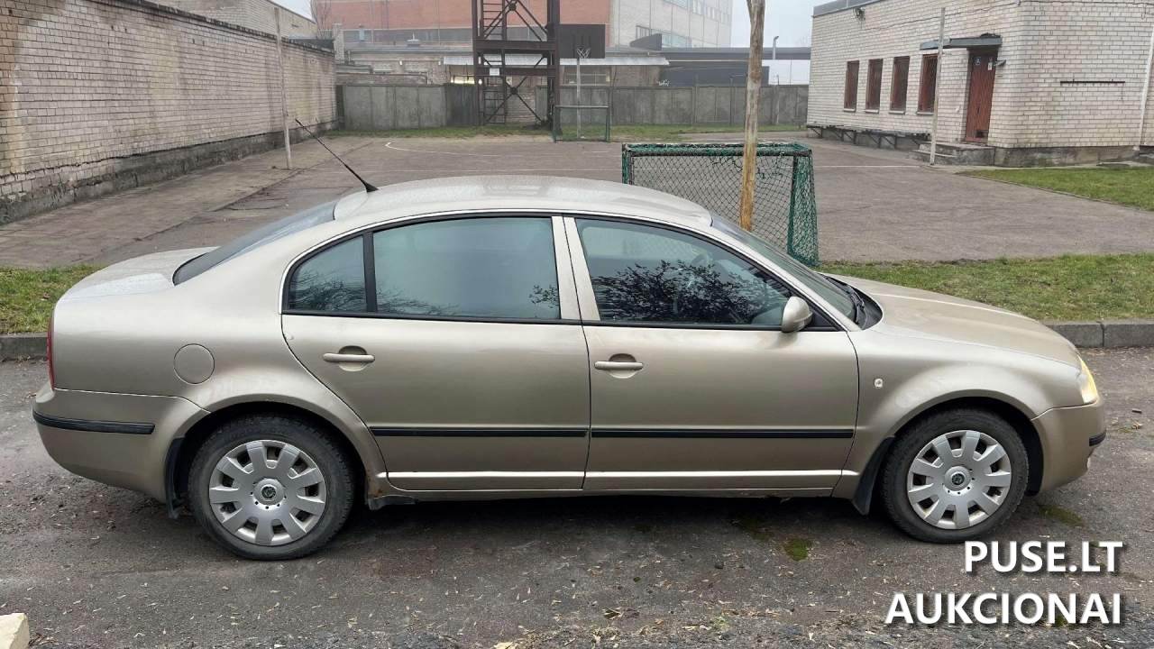 Škoda Superb Lengvasis automobilis 2