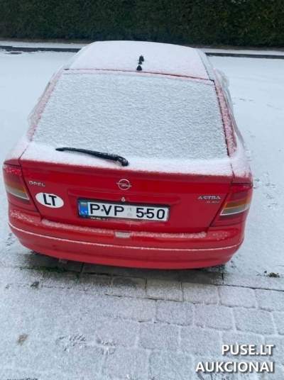 Lengvasis automobilis Opel Astra 2000 m. benzininis aukcione Kaune, pradinė kaina 151 EUR