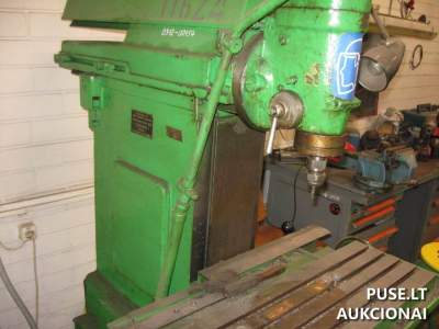 Pramoninės frezavimo staklės P676 aukcione, pradinė kaina 500 EUR, Panevėžio rajone