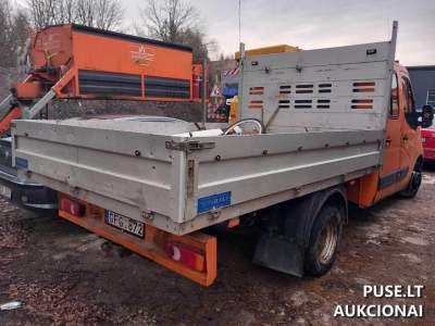 Transporto priemonė Renault Master 2012 metų parduodama aukcione pradine kaina 700 EUR