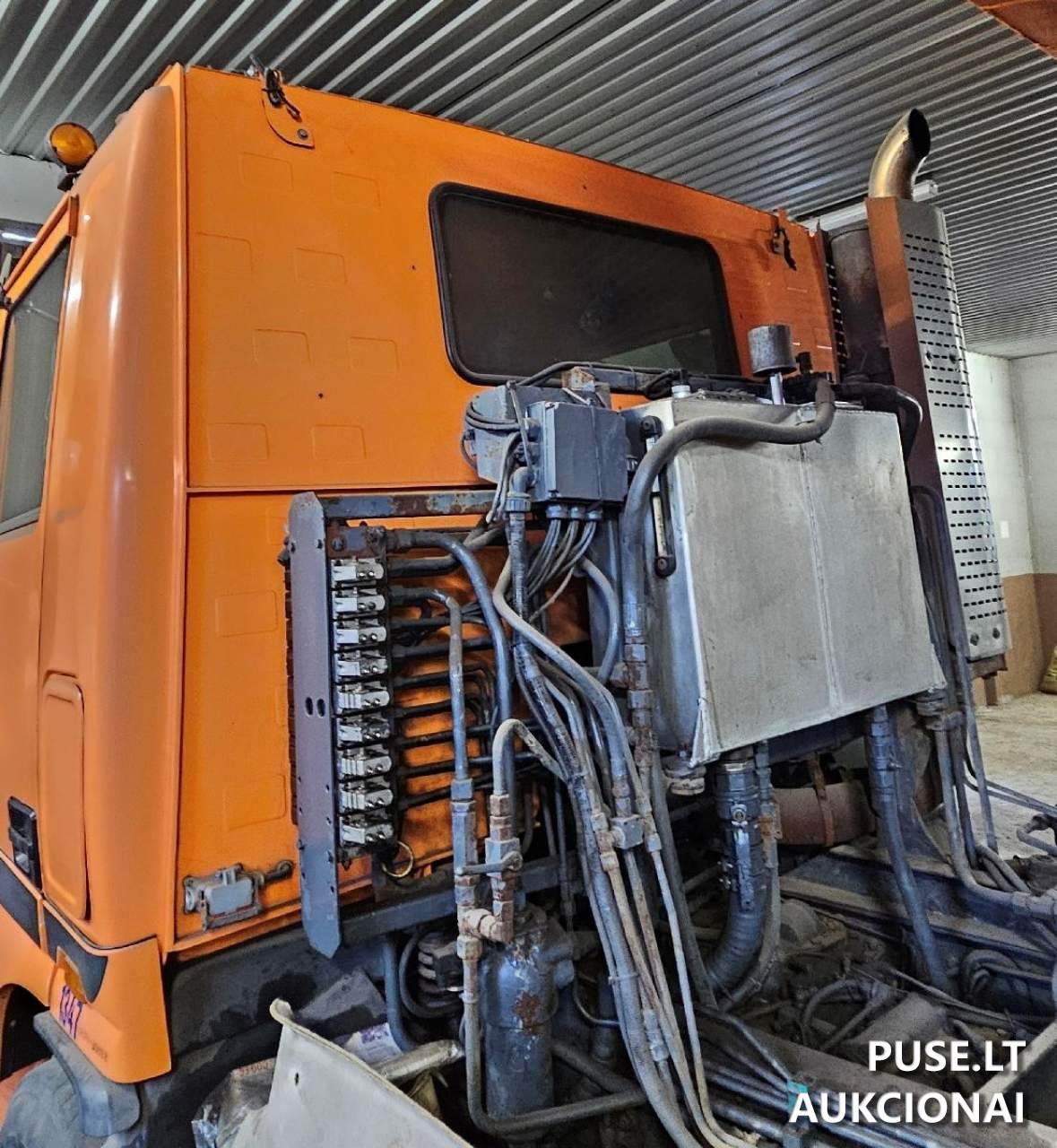 Mašina  SISU E-11 Krovininis savivartis 2