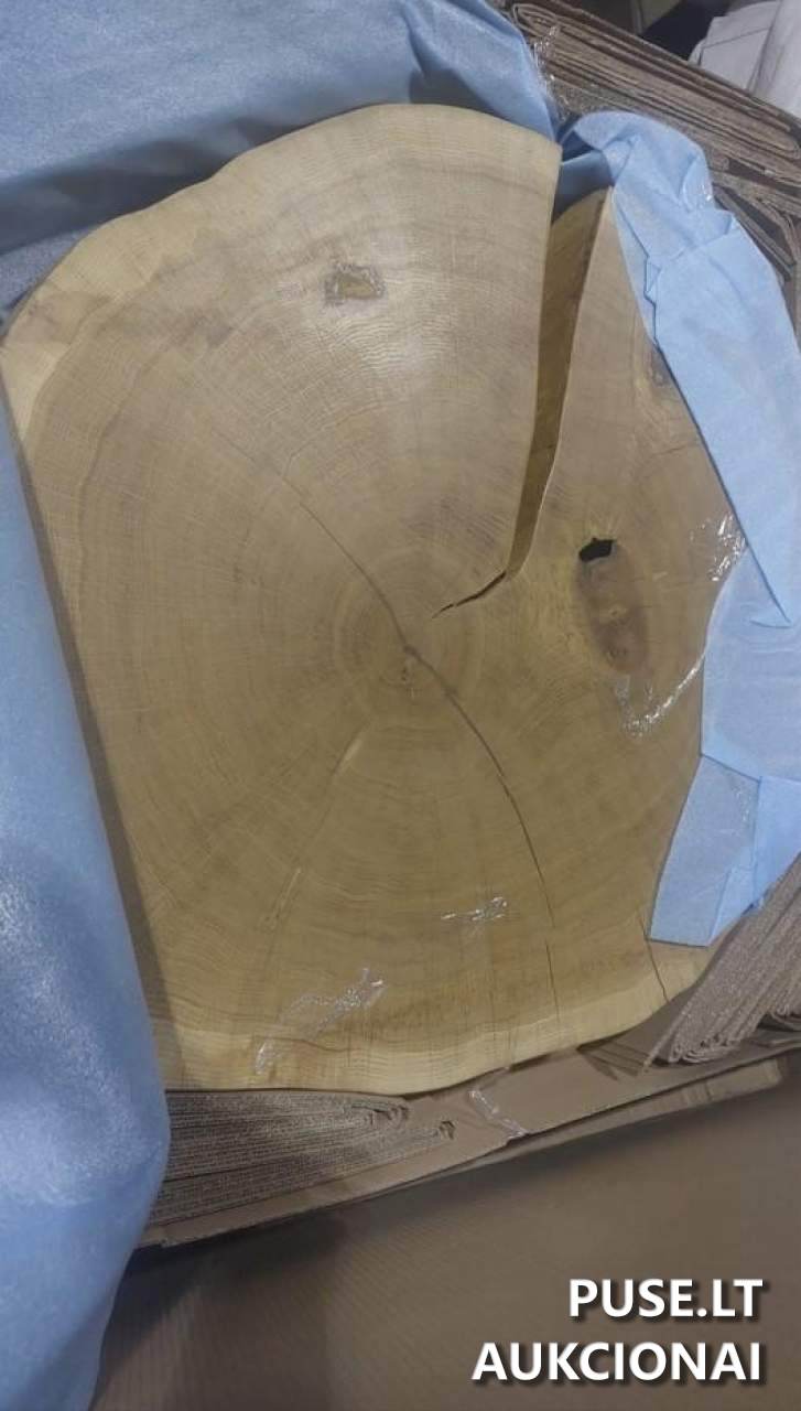 Ąžuolo masyvo stalviršiai, viso 5 vnt, bruto bendras svoris 189,800 kg Kitas turtas 3