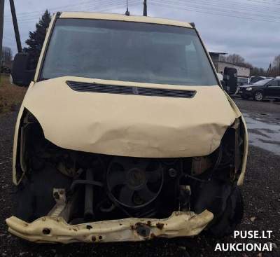 Krovininis automobilis Volkswagen iki 3,5t parduodamas aukcione 1600 EUR