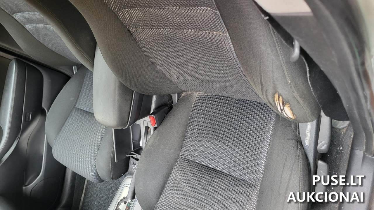Toyota Avensis Lengvasis automobilis 1