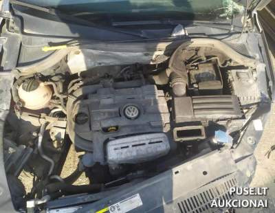 Lengvasis automobilis VW Tiguan 2015 m. Pardavimas aukcione nuo 1000 EUR